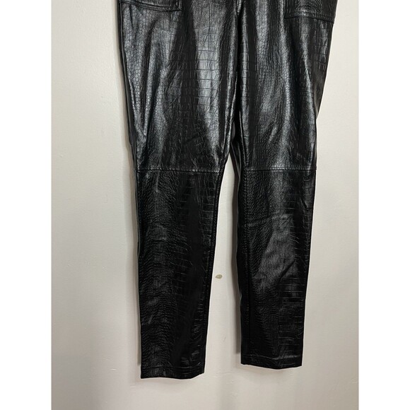 Karl Lagerfeld Paris Women's Medium Black Alligator Print Faux Leather Leggings - Picture 3 of 7